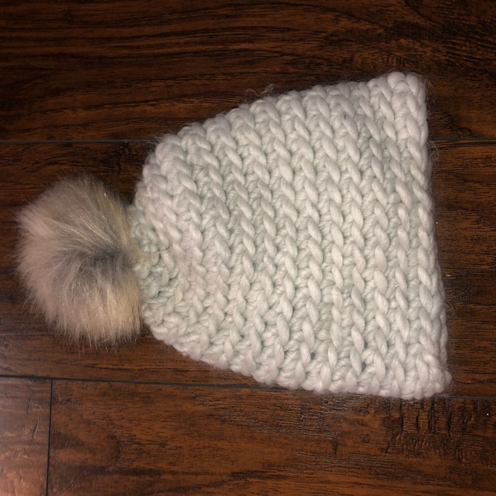 FAUX FUR BEANIE